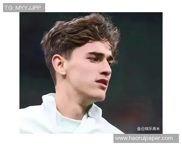 当足球球星化身显眼包赛场焦点背后的趣味与魅力